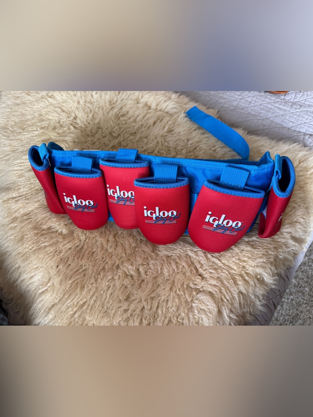 Igloo Retro Beerdolier Red, White, and Blue
